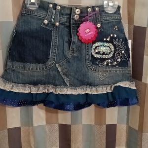 FINAL PRICE NWT ECKO RED beautiful denim skirt w embroidery Size 6